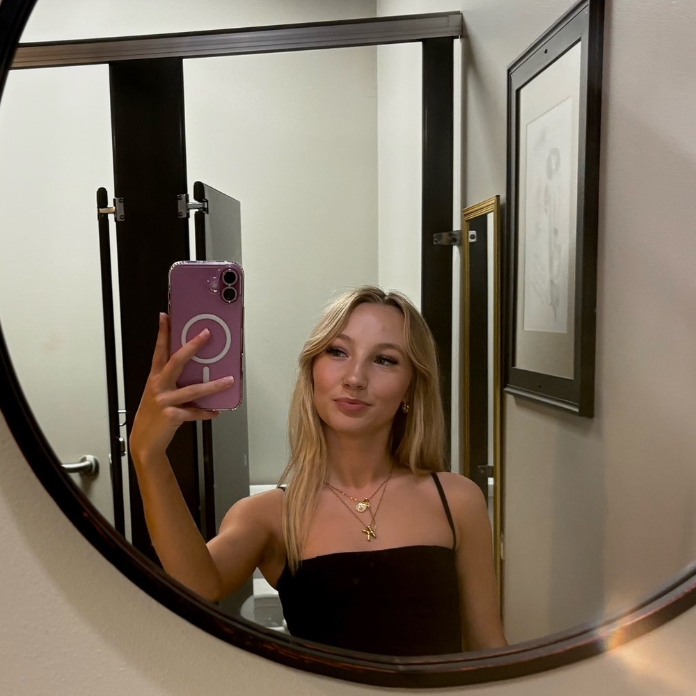 Meet your Posher, Kara